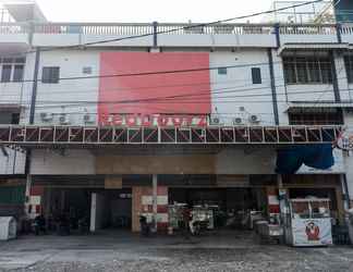 Exterior 2 RedDoorz @ Aksara Medan