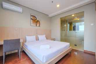 Bedroom 4 Comfy and Exclusive Studio Kemang Mansion Apartment By Travelio