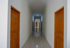 Khác 2 RedDoorz near Stadion 45 Karanganyar