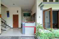 Lobi Kemang Place near Lippo Mall Kemang Mitra RedDoorz