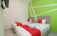 Lainnya 2 RedDoorz Plus @ Grand Tara Homestay Palembang