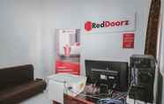 ล็อบบี้ 2 RedDoorz near Gatot Subroto Lampung 2