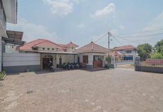 Others 2 RedDoorz Plus near RSUD Majalengka