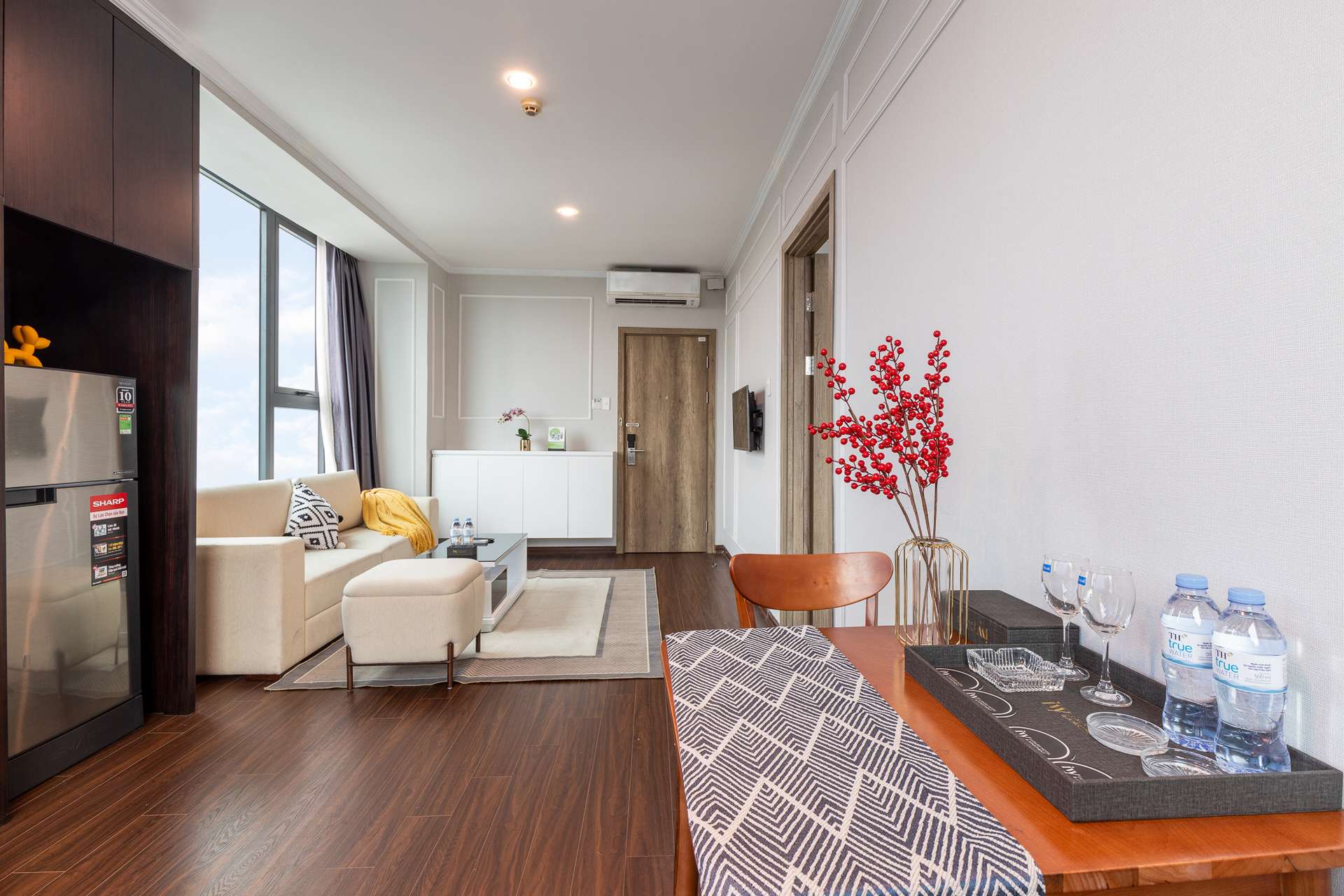 Ivy Luxury Hotel & Apartment - Khách sạn 3 sao Hà Nội