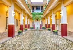 Others 7 RedDoorz Syariah near Kebon Rojo Park Blitar