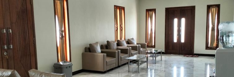 Lobby Bromo Seruni Guesthouse