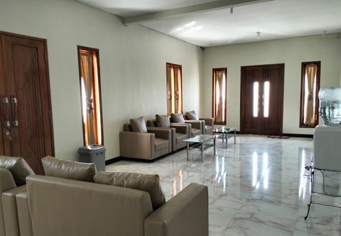 Lobby Bromo Seruni Guesthouse