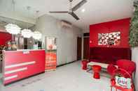 Lobby RedDoorz Plus near Mall Kelapa Gading