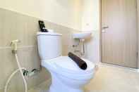 Toilet Kamar Restful and Best Deal 3BR Meikarta Apartment By Travelio