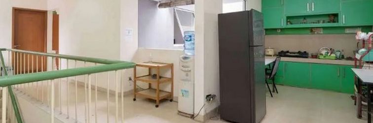 로비 KoolKost Syariah near Pejaten Village 2