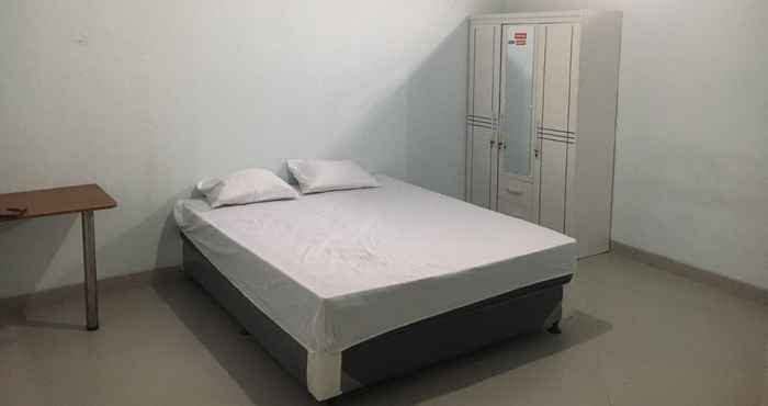 Kamar Tidur Ciracas Guesthouse