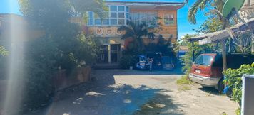 外観 5 RedDoorz @ Grand Valley Hotel Junction Luna Cagayan