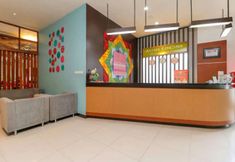 Others 3 RedDoorz Plus near Pantai Losari