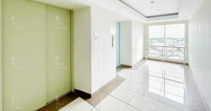 Lobby RedLiving Apartemen Green Lake View Ciputat - Pelangi Rooms 3 Tower E