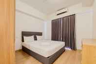 Kamar Tidur Modern and Spacious 3BR at Sky House BSD Apartment By Travelio