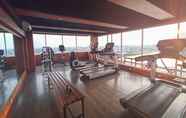 Fitness Center 7 Cozy and Elegant Studio Student Park Apartment By Travelio
