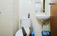 Phòng tắm bên trong 7 Comfort Stay Studio Apartment at Vida View Makassar By Travelio