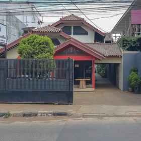 Others 1 RedDoorz near IPDN 2, SPBU Pertamina Al-Ma'soem Hotels