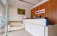 Lobby 2 RedDoorz near Plaza Botania 1 Batam