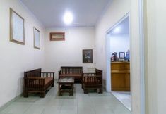 Others 7 RedDoorz Plus near WTC Batanghari Mall