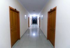 Others 6 RedDoorz Plus near WTC Batanghari Mall