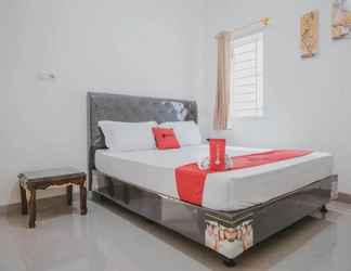 Bedroom 2 RedDoorz Syariah near Pahoman Stadium Lampung