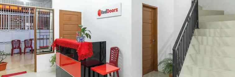 Lobby RedDoorz @ Jalan Dr Mansyur Medan 2