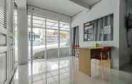 Lobi 2 RedDoorz near Siloam Hospital Palembang