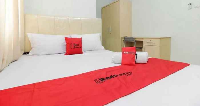 Kamar Tidur RedDoorz near Siloam Hospital Palembang