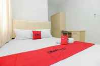 Bilik Tidur RedDoorz near Siloam Hospital Palembang