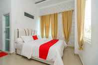 Bedroom RedDoorz Syariah near Simpang Sekip Palembang