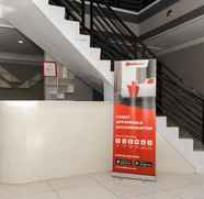 Lobby 2 RedDoorz plus near Transmart Kairagi Dua manado