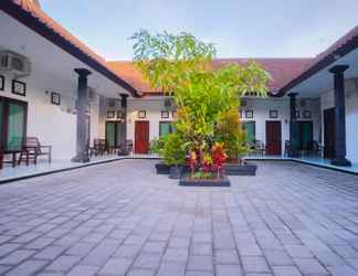 Exterior 2 Kos Bulan Bali