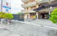 Lain-lain 3 Hotel Shinta 2 near Alun Alun Kertosono Mitra RedDoorz