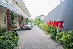 RedDoorz Syariah near Suncity Mall Sidoarjo, USD 25.15