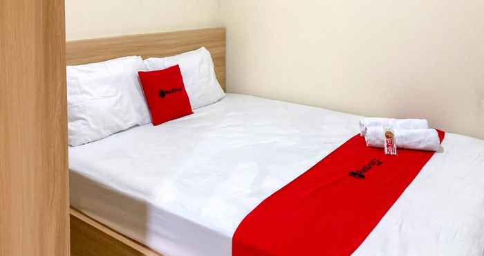 Bedroom  RedDoorz near Sleman City Hall Yogyakarta