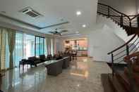 Lobby Bluwater Grande Villa 9 by Vale Pine