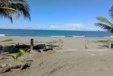 기타 RedDoorz @ Isla Virginia Beach Resort Aurora Baler