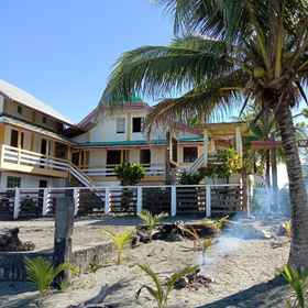 Exterior / Building 1 RedDoorz @ Isla Virginia Beach Resort Aurora Baler, Aurora Hotels