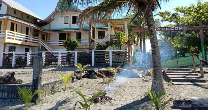 Exterior RedDoorz @ Isla Virginia Beach Resort Aurora Baler