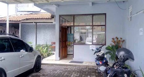 Exterior 2 RedDoorz Syariah @ Hotel Kencana Tasikmalaya