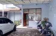 Exterior 5 RedDoorz Syariah @ Hotel Kencana Tasikmalaya