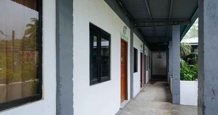 Ruang Umum RedDoorz at St Anthony Beach Resort