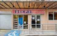 Lobi 3 Flogel Amore Pension House