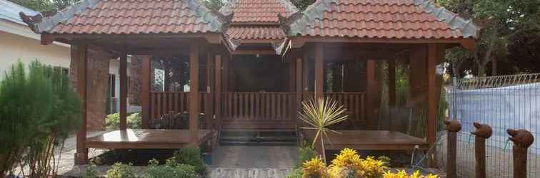 Lobby RedDoorz near Baluran National Park 