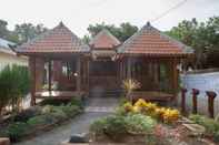 Lobby RedDoorz near Baluran National Park 