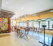 Lobby 6 RedDoorz near San Juanico Bridge