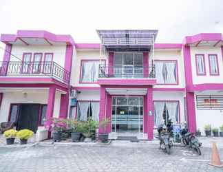 Exterior 2 RedDoorz Near Uniska Banjarmasin