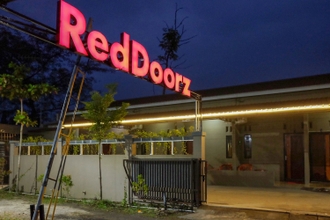 Lainnya 4 RedDoorz Syariah near Exit Tol Pemalang Comal 2