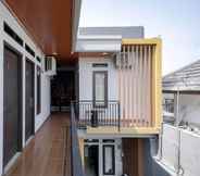 Exterior 5 RedDoorz @ Jalan Urip Sumoharjo Lampung